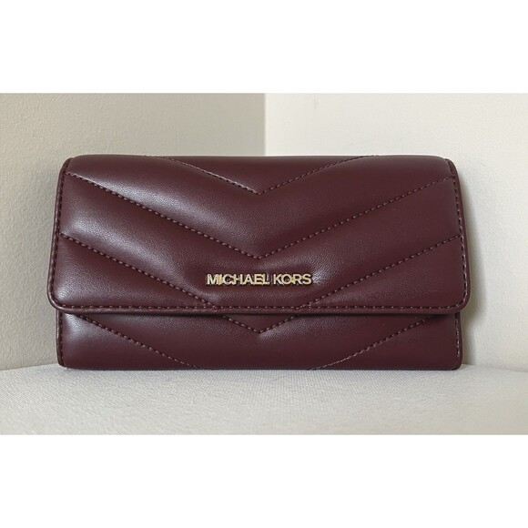 New Michael Kors Jet Set Travel Large Trifold Wallet Leather Quilted Oxblood - Picture 1 of 4